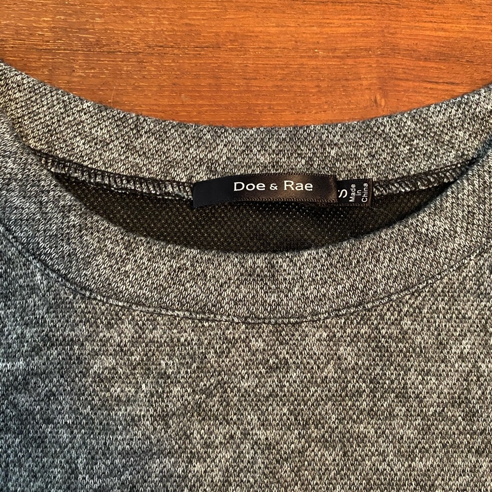 Doe & Rae Flannel Hem Sweatshirt - Picture 4 of 5